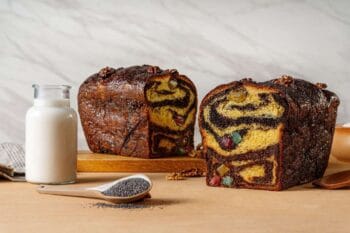 Cozonac mic cu mac, nucă, rahat și cacao
